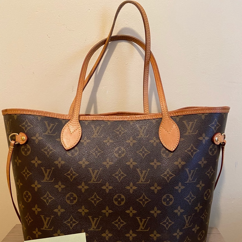 ❌SOLD❌ Louis Vuitton Neverfull MM